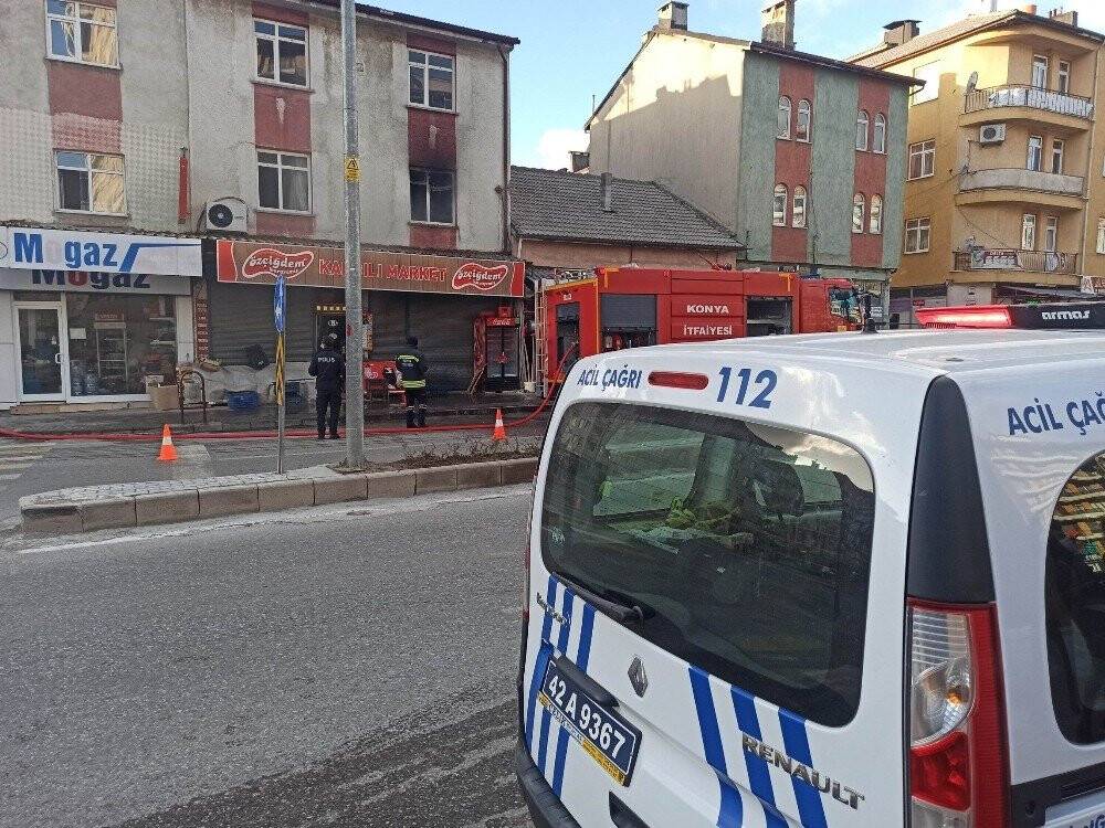 Konya'da yangın paniği! Evde çıkan yangın tüp bayisine sıçramadan söndürüldü
