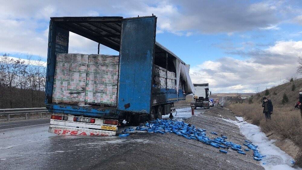 Deterjan yüklü tırda yangın paniği