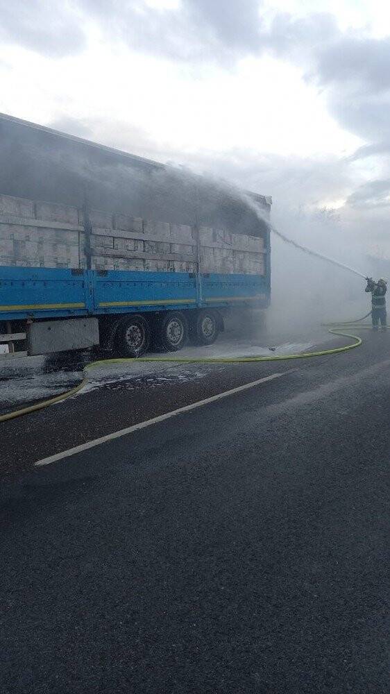 Deterjan yüklü tırda yangın paniği
