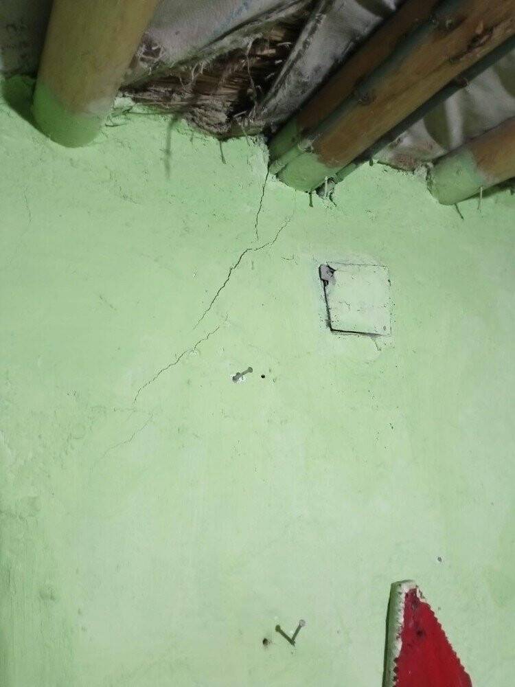 Konya’daki depremde birkaç evde küçük çatlak var