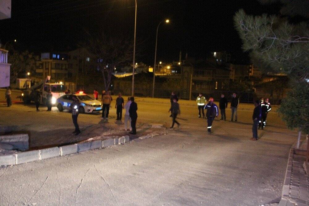 Garajda çıkan yangın apartman sakinlerini korkuttu