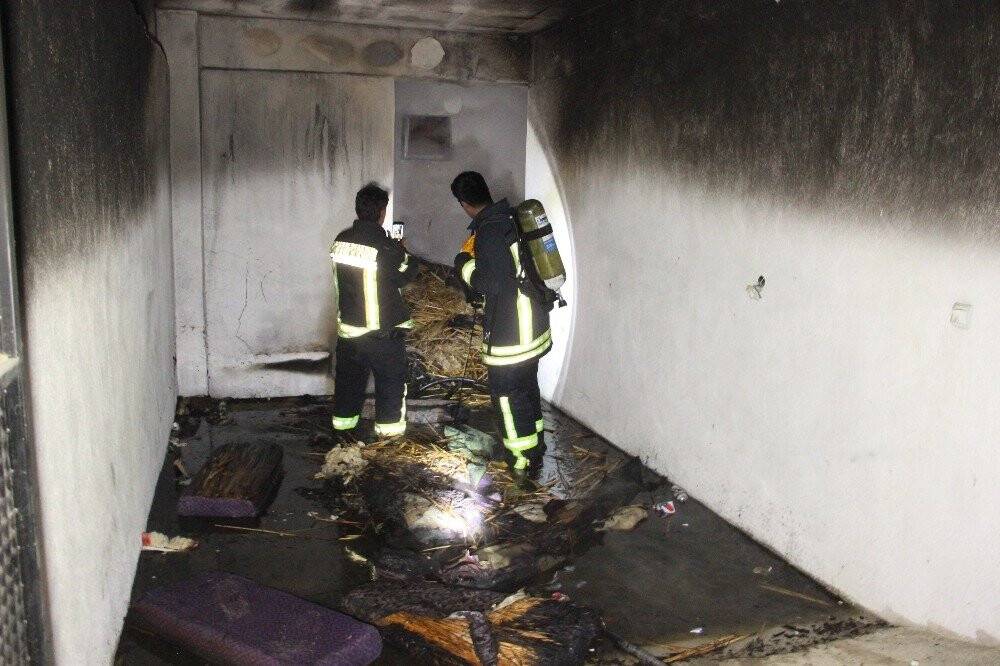 Garajda çıkan yangın apartman sakinlerini korkuttu