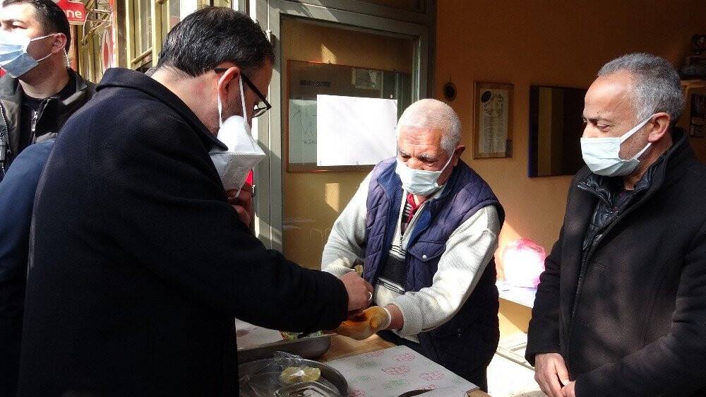 Bakan Kasapoğlu Erciş’te gençlerle buluştu