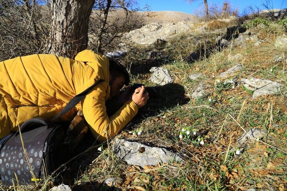 Orta Toroslarda kardelenler kara hasret çiçek açtı