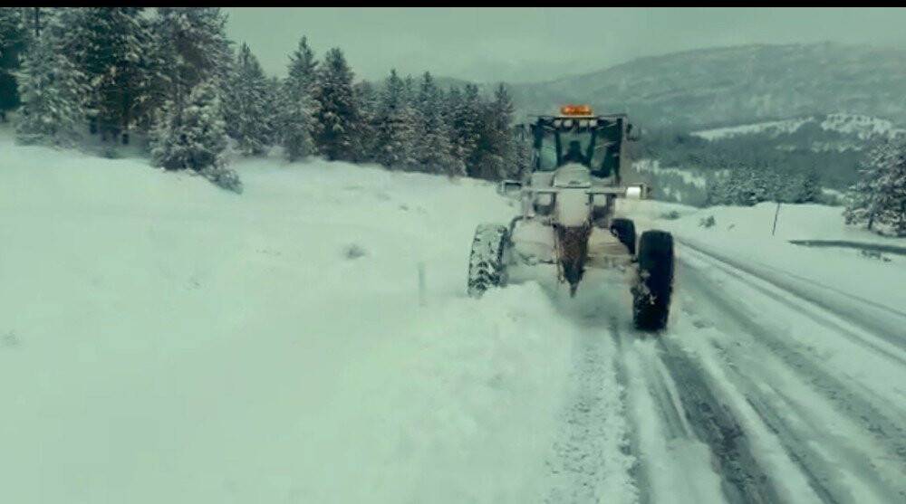 Kapanan Antalya-Konya karayolu kontrollü olarak açıldı