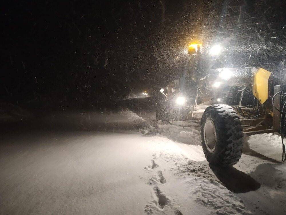 Konya’da karda mahsur kalan 14 kişiyi AFAD ekipleri kurtardı