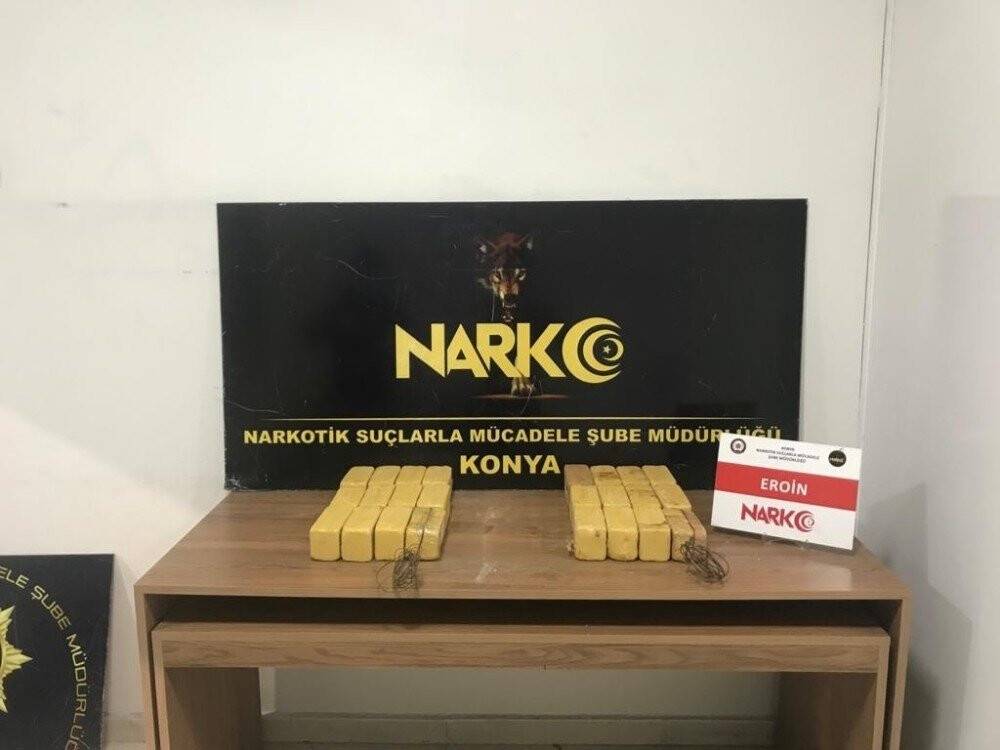Konya'da uyuşturucu operasyonu! Otomobildeki zuladan 14 kilo 625 gram eroin çıktı