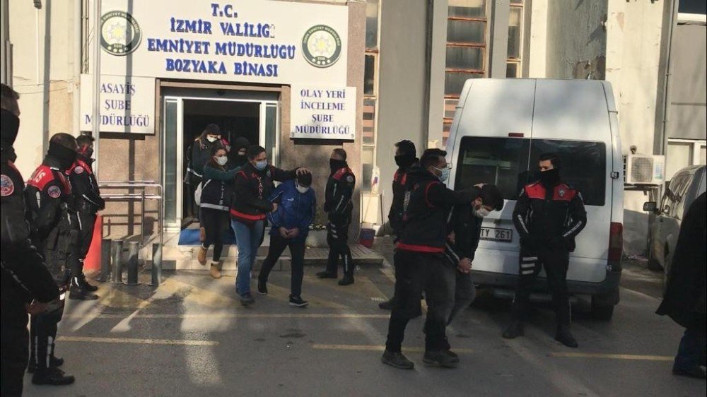 Şehit, gazi ve çocukları adına binlerce lira toplayıp dolandırmışlardı: 22 kişi adliyede