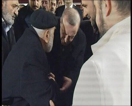 0x0-son-dakika-haberi-baskan-erdogandan-emin-sarac-hoca-icin-taziye-mesaji-1613764359306.jpeg