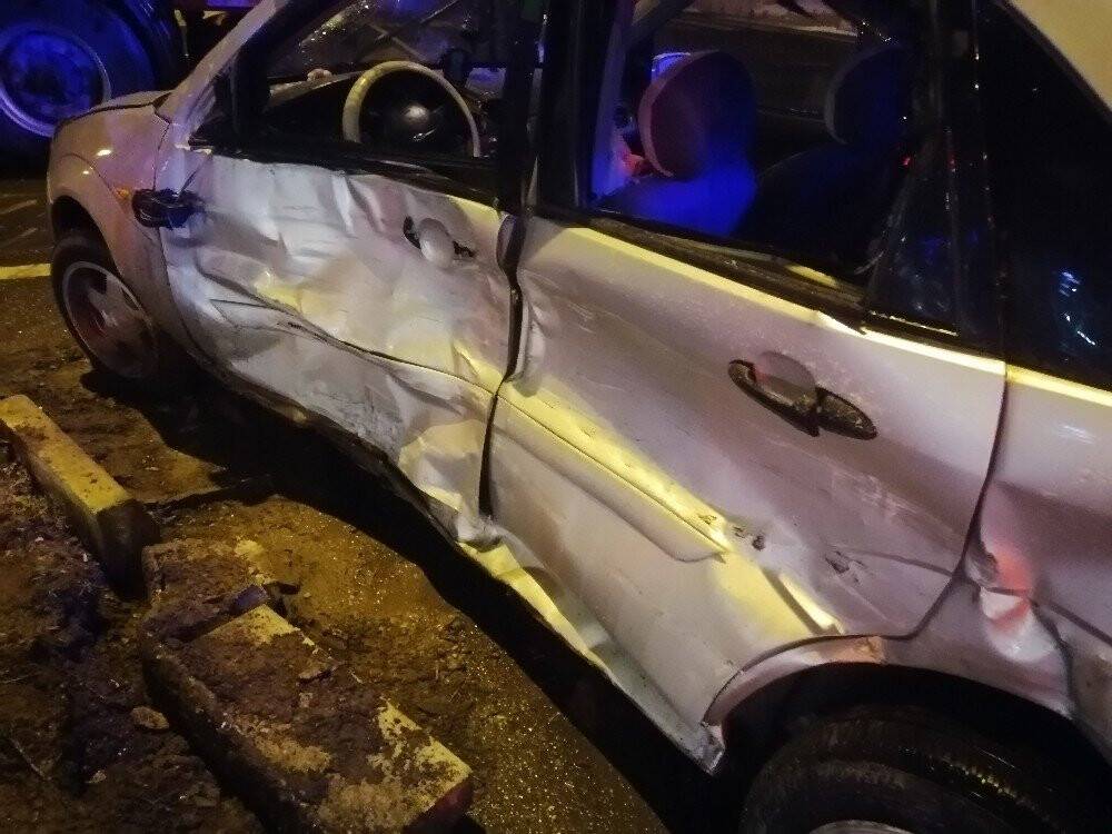 Otomobille tır çarpıştı: 1 yaralı