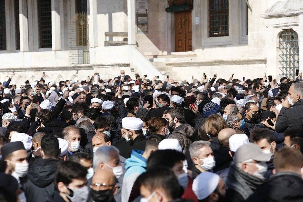 İlahiyatçı Muhammet Emin Saraç son yolculuğuna uğurlandı