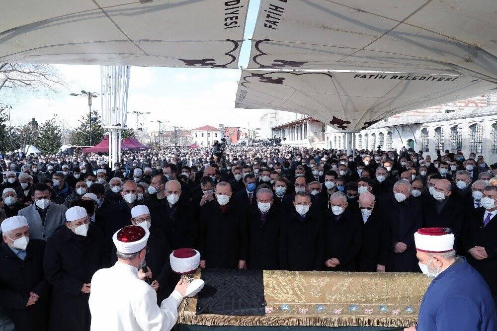 İlahiyatçı Muhammet Emin Saraç son yolculuğuna uğurlandı