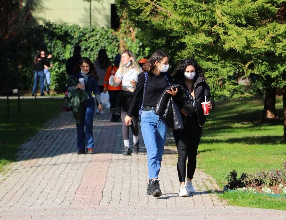 Bilim Kurulu Üyesi Gündüz: Önlemler gevşetilmemeli, tablo tersine dönebilir