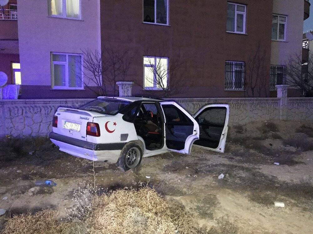 Konya'da araç duvara çarptı: 1 ölü