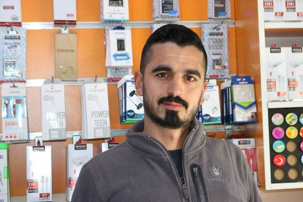 Son iki ayda iş yeri ikinci kez soyuldu, hırsızları çaya davet etti