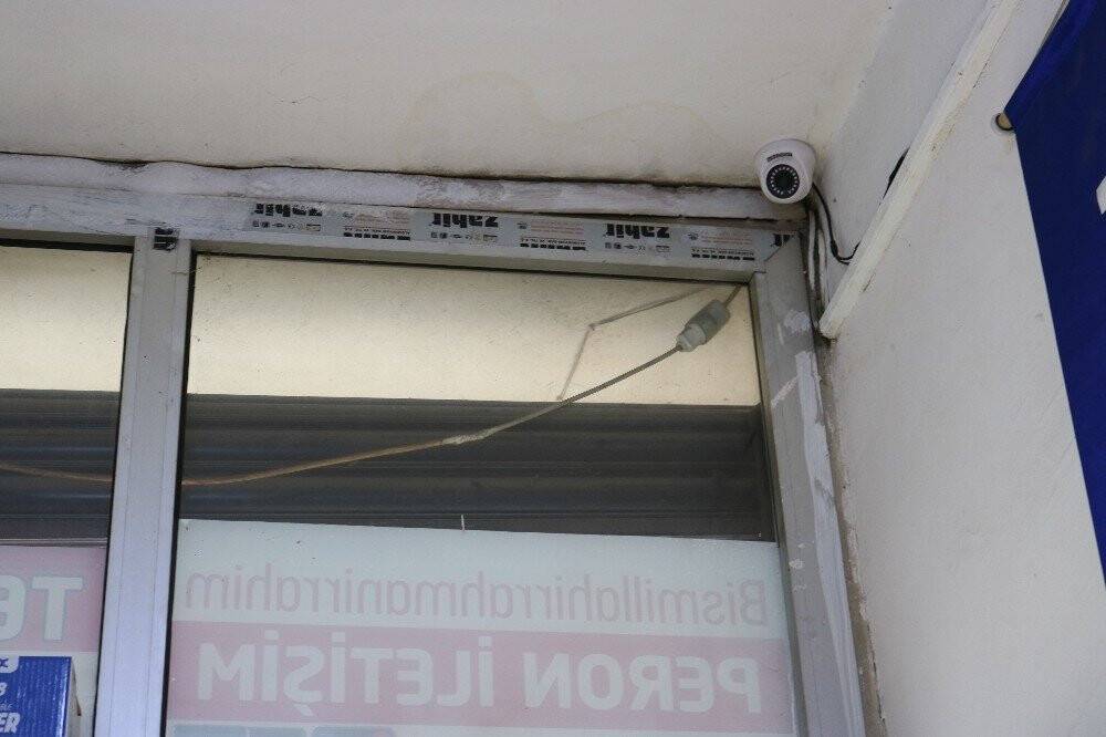 Son iki ayda iş yeri ikinci kez soyuldu, hırsızları çaya davet etti