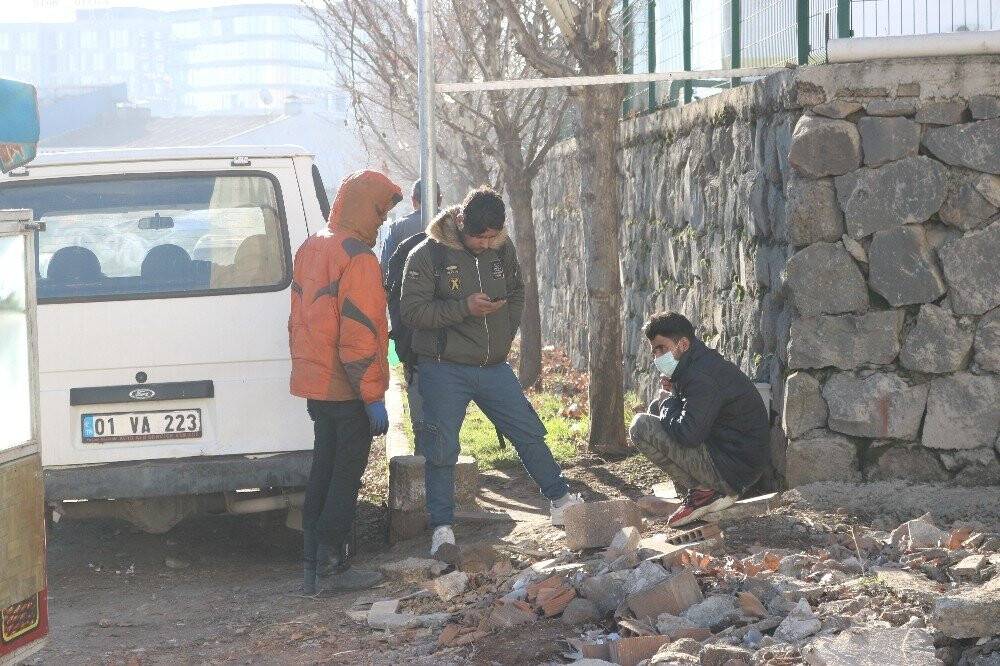 Düzensiz göçmenlerin umut yolculuğu Diyarbakır’da son buluyor