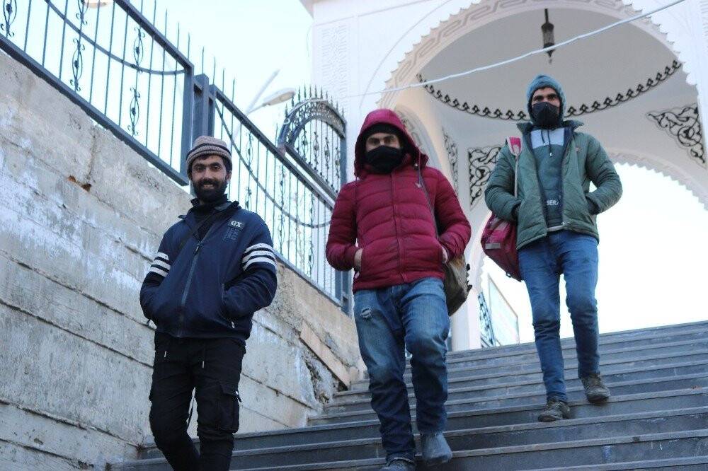 Düzensiz göçmenlerin umut yolculuğu Diyarbakır’da son buluyor