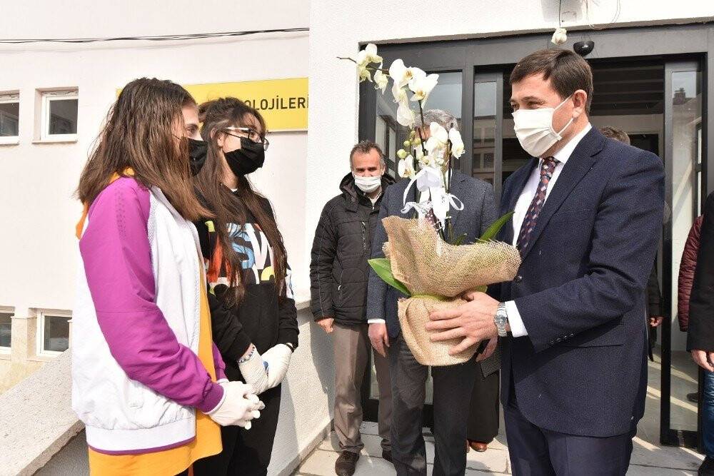 Kılca: Çocuklarımızı eğitim ve bilimle buluşturuyoruz