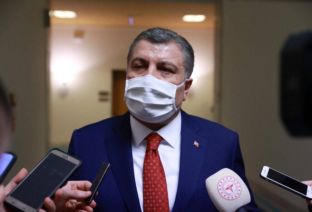 Fahrettin Koca, cenazedeki görüntü için özür diledi