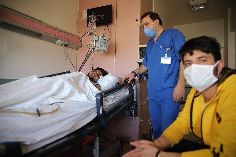 2 ton kalıbın altında kaldı ölmedi hayata tutundu