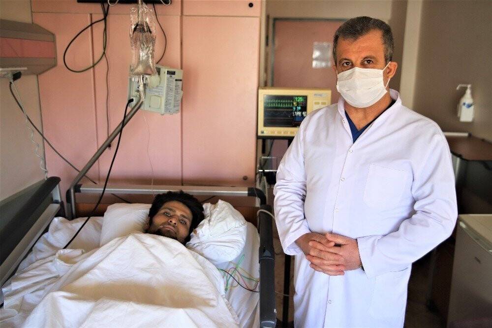 2 ton kalıbın altında kaldı ölmedi hayata tutundu