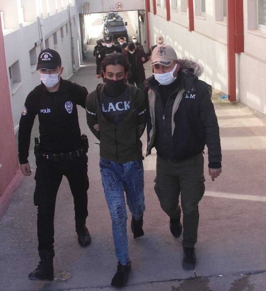 DEAŞ’ın uyuyan hücrelerine 5 tutuklama