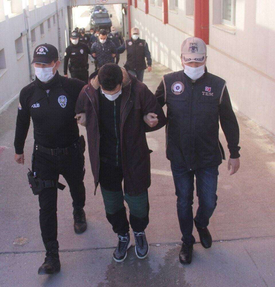 DEAŞ’ın uyuyan hücrelerine 5 tutuklama