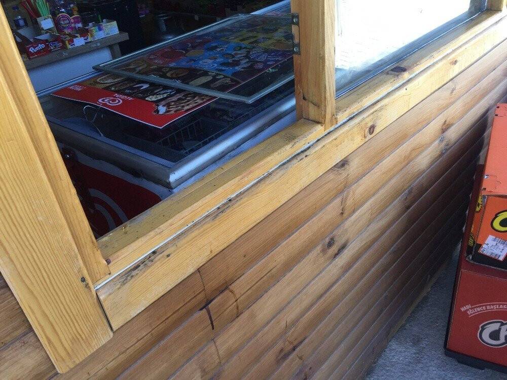 Konya’da bakkal soyuldu!