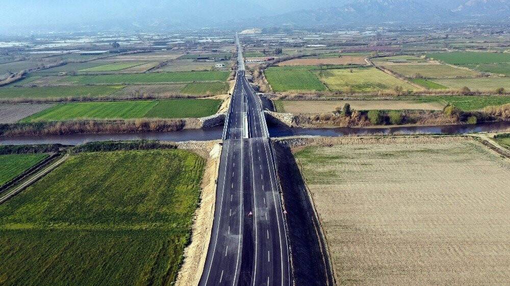 65 yıllık köprü yenilendi, en çok pideci esnafı sevindi