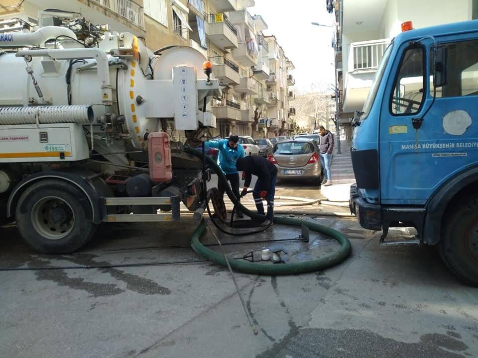 Kanalizasyon hattından çıkanlar şok etti