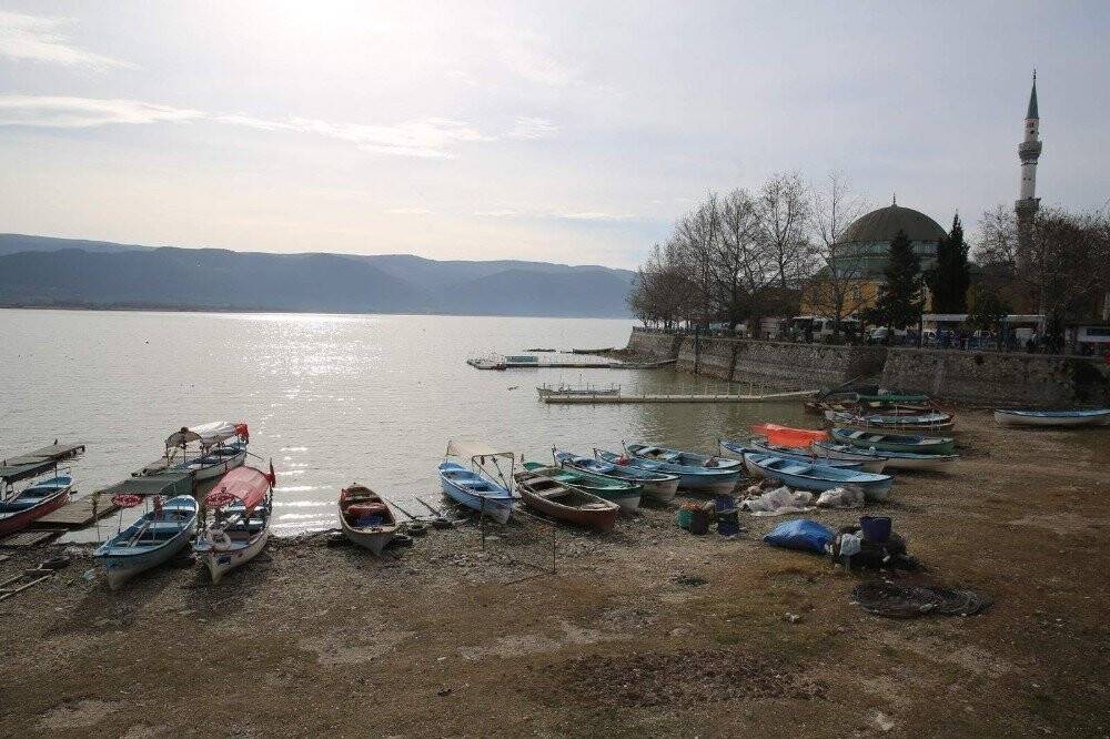 Sular yükseldi, tarihî köy yine ada oldu