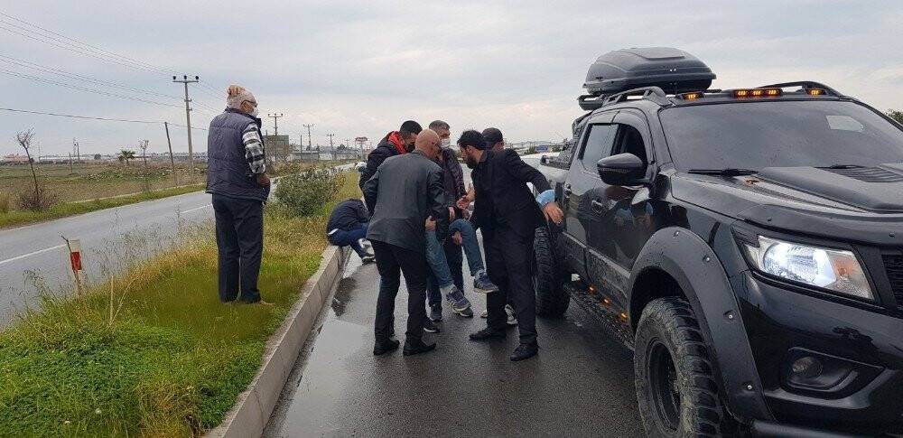 Trafik kazası sonrası düşündüren ilk yardım kargaşası