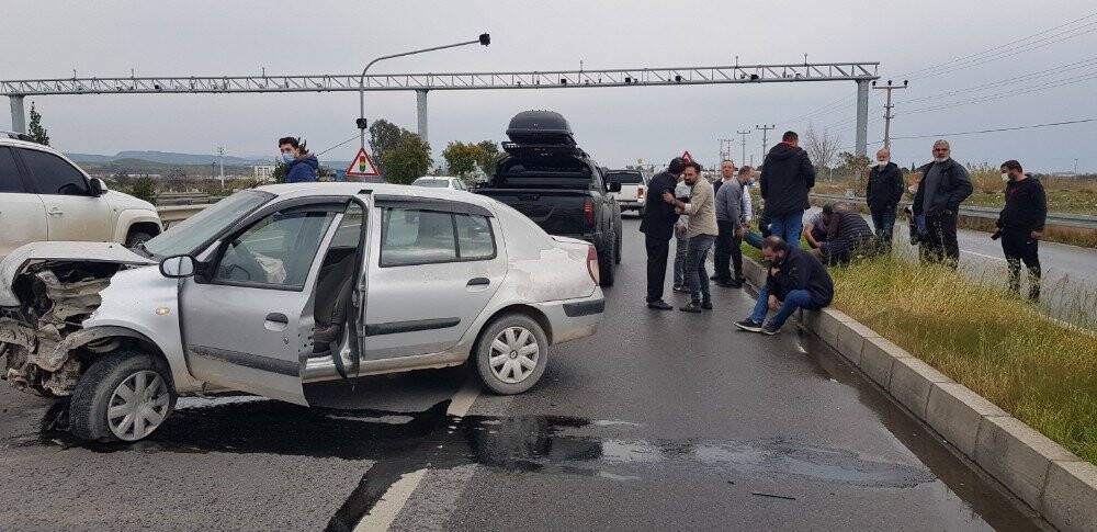 Trafik kazası sonrası düşündüren ilk yardım kargaşası