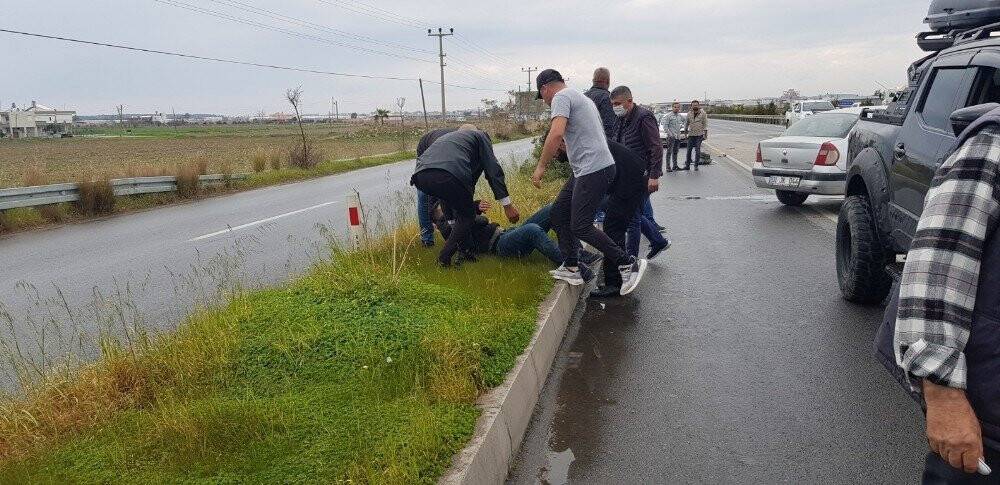 Trafik kazası sonrası düşündüren ilk yardım kargaşası