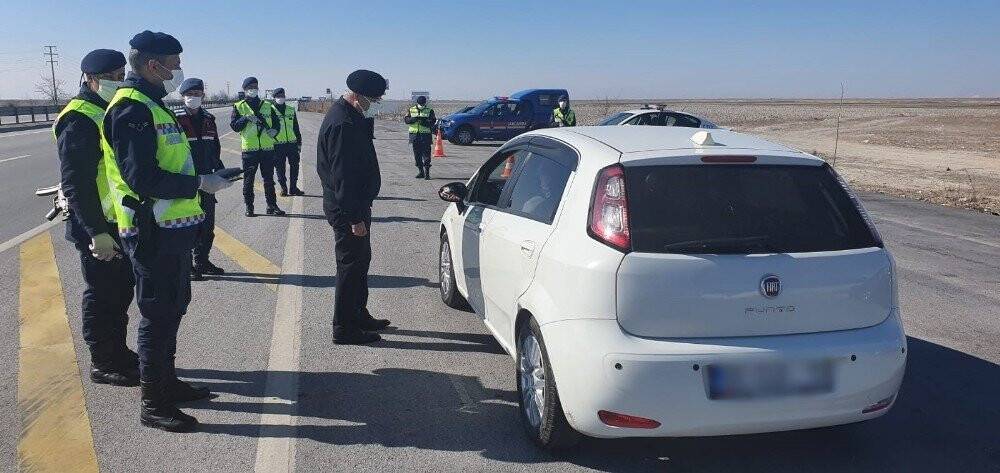 Konya'da Jandarma’dan Covid-19 denetimi