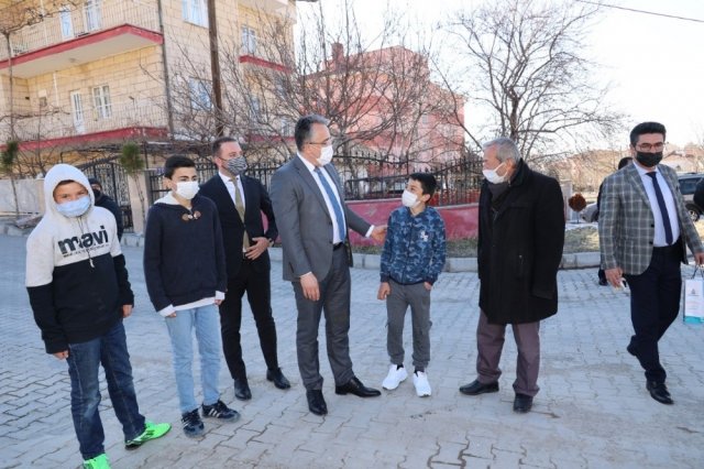 Başkan Savran, Fatih Sultan Mehmet Mahallesinde incelemelerde bulundu
