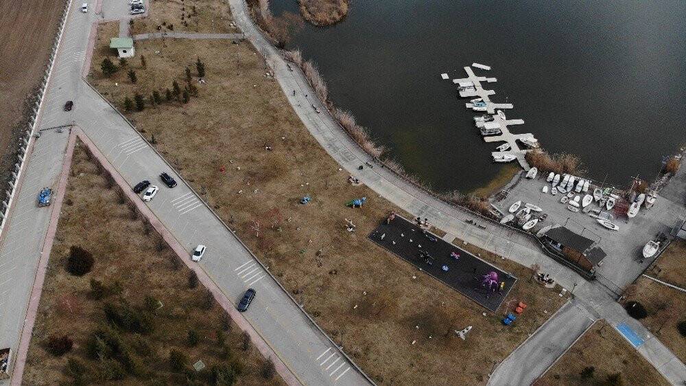 Hafta sonu kısıtlamasının kaldırılmasıyla aileler parklara akın etti
