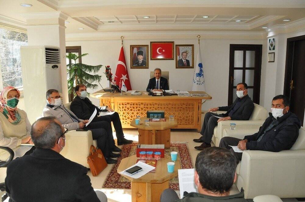 Başkan Akkaya muhtarları bilgilendirdi