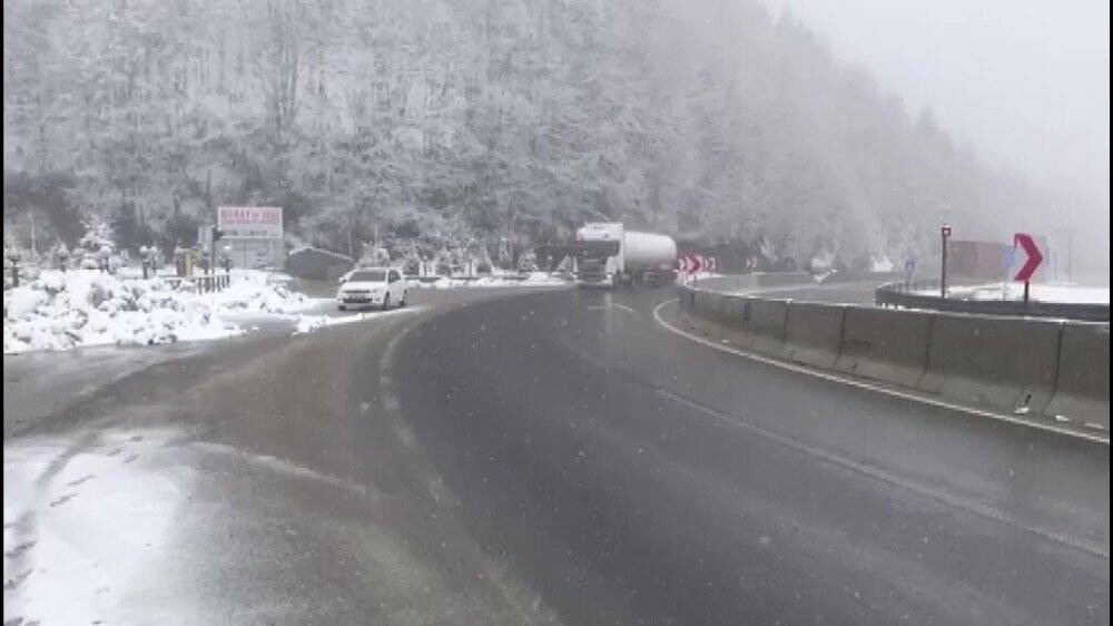 Bolu Dağı’nda kar yağışı başladı
