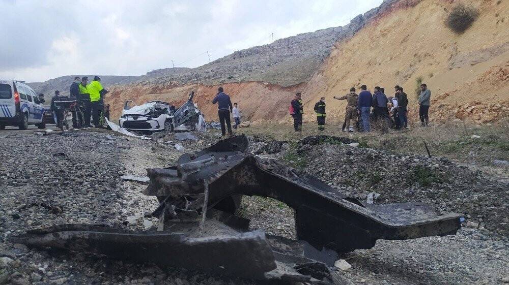 Diyarbakır’da feci kaza: 5 ölü, 4 yaralı