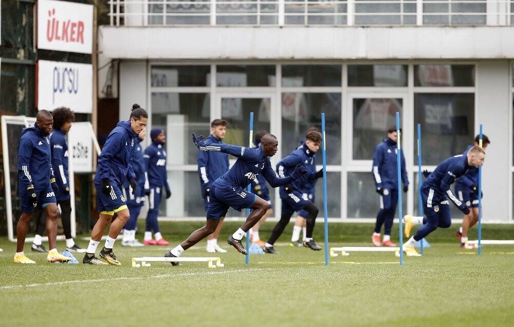 Fenerbahçe, Konyaspor maçı hazırlıklarını tamamladı