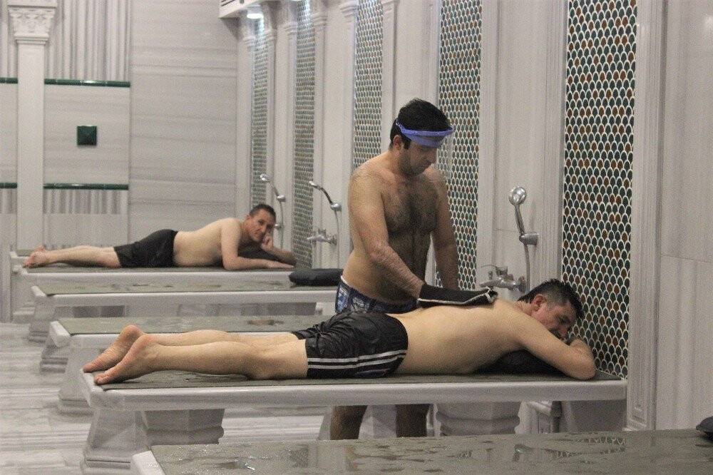 Hamamlar açıldı vatandaş kese ve masaja koştu