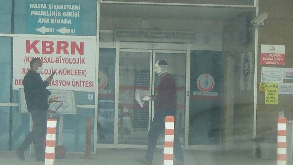 İyilik yapmak isterken alevlerin arasında kaldı
