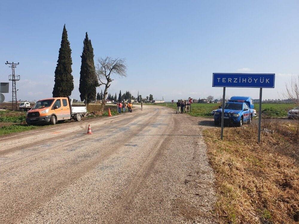 Minibüsle çarpışan otomobil dereye uçtu: 3 ölü, 2 yaralı