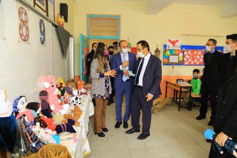 Hadim’de ilkokul öğrencilerinden 'Atadan Toruna Oyuncaklar' sergisi