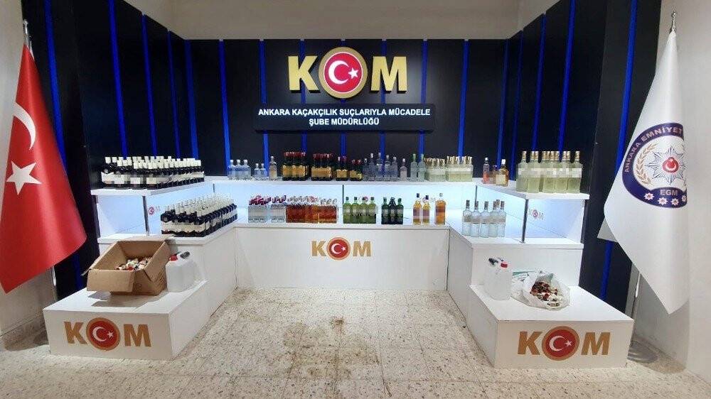Kaçak alkol operasyonunda bin 300 litre etil alkol ele geçirildi