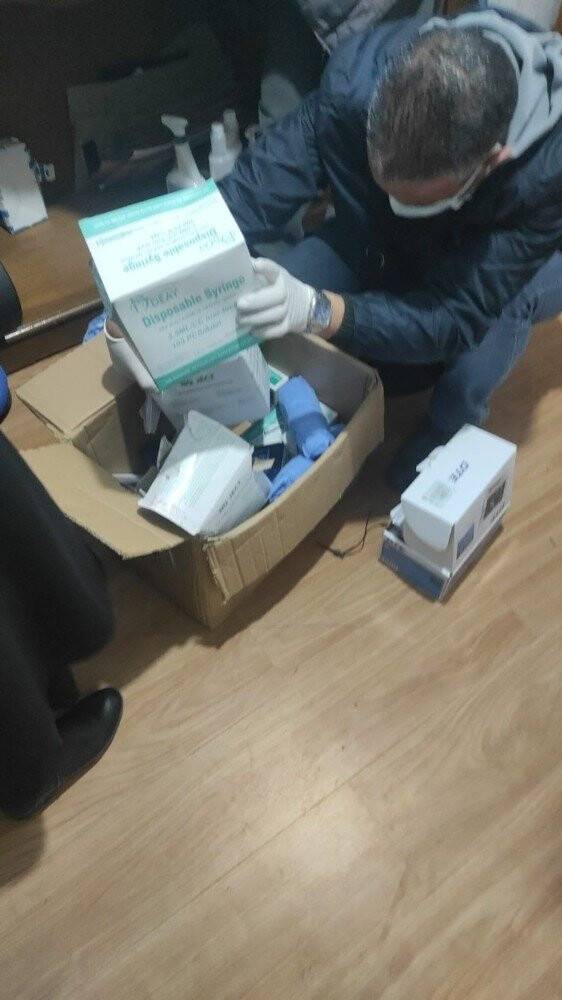 Konya'da yaşayan Suriyeli oturduğu evi kaçak diş muayenehanesine çevirmiş