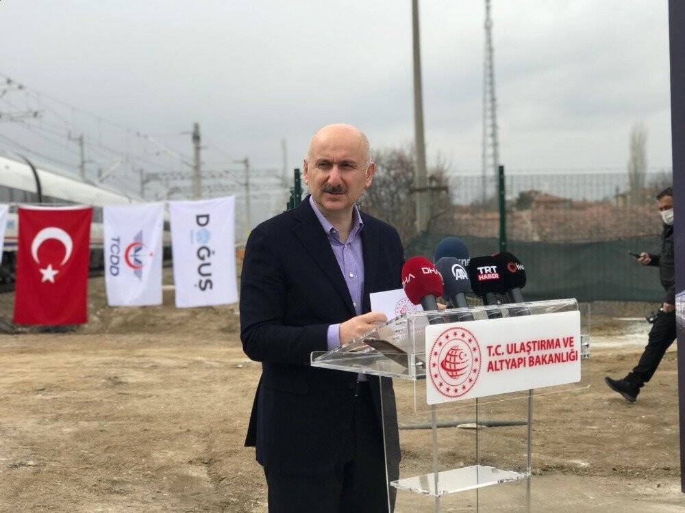 Bakan Karaismailoğlu, Konya-Karaman YHT seferleri için tarih verdi