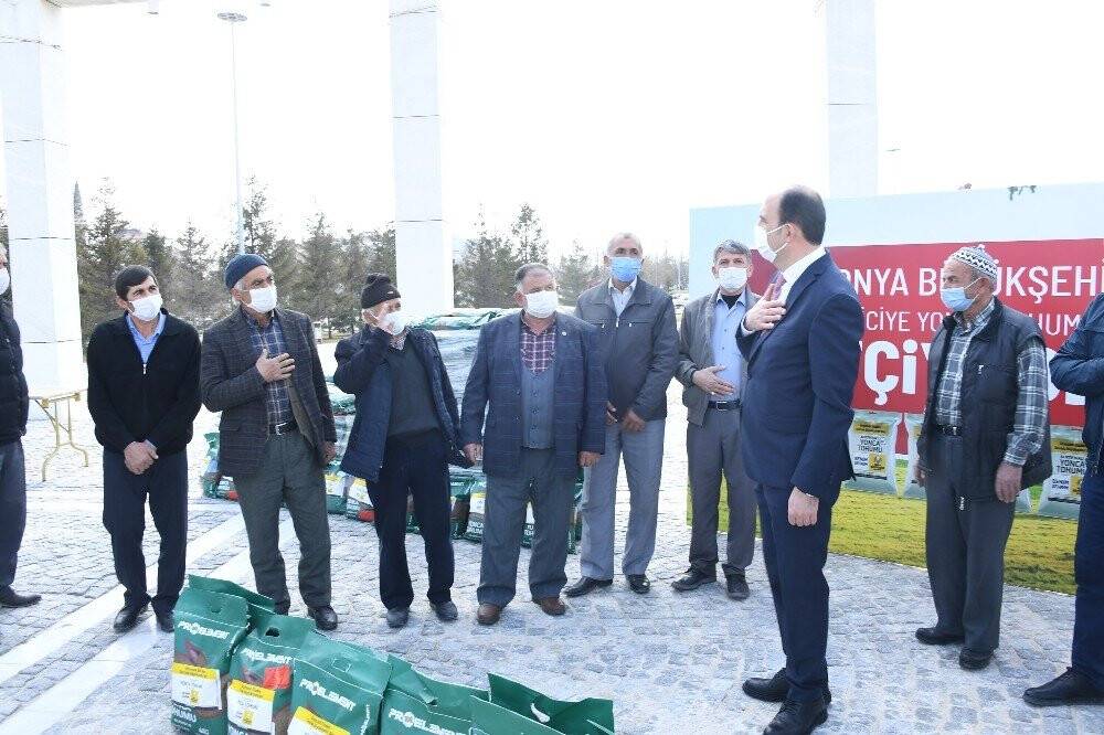 Konya Büyükşehir'in çiftçiye desteği sürüyor